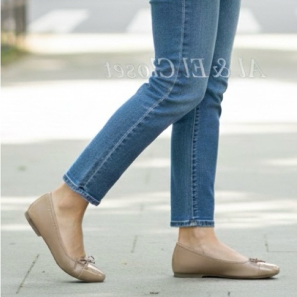 DV by Dolce Vita Shoes - DV by Dolce Vita Moxy Nude Beige Patent Ballet Flats Women’s Size 9 NWB